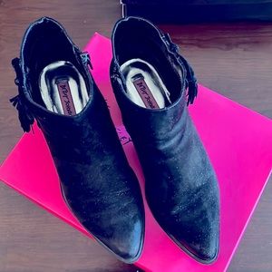 Betsy Johnson booties